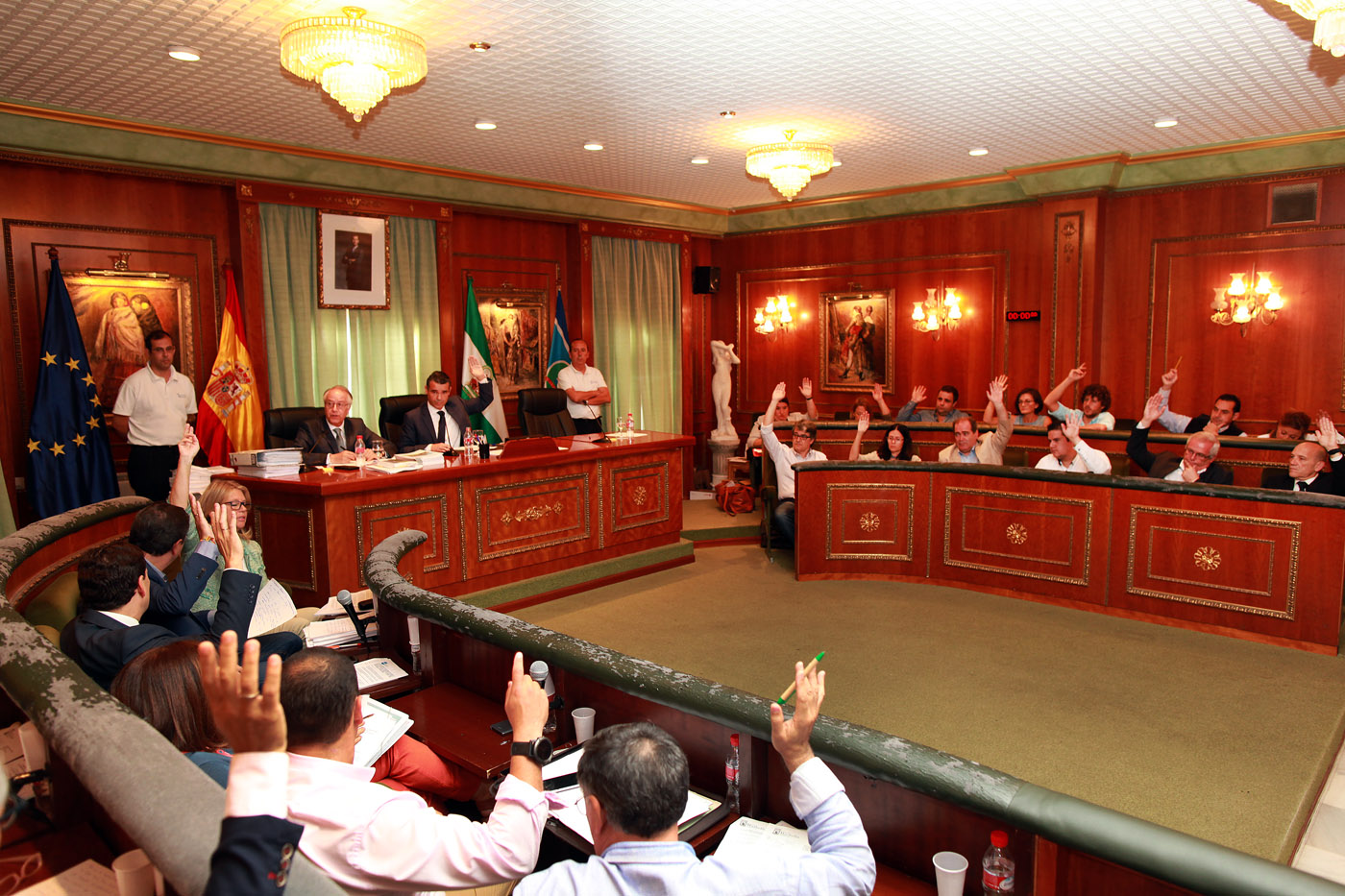 El Pleno aprueba la integración de los trabajadores de los OALES en el Ayuntamiento y se cumple el compromiso del Equipo de Gobierno con la plantilla